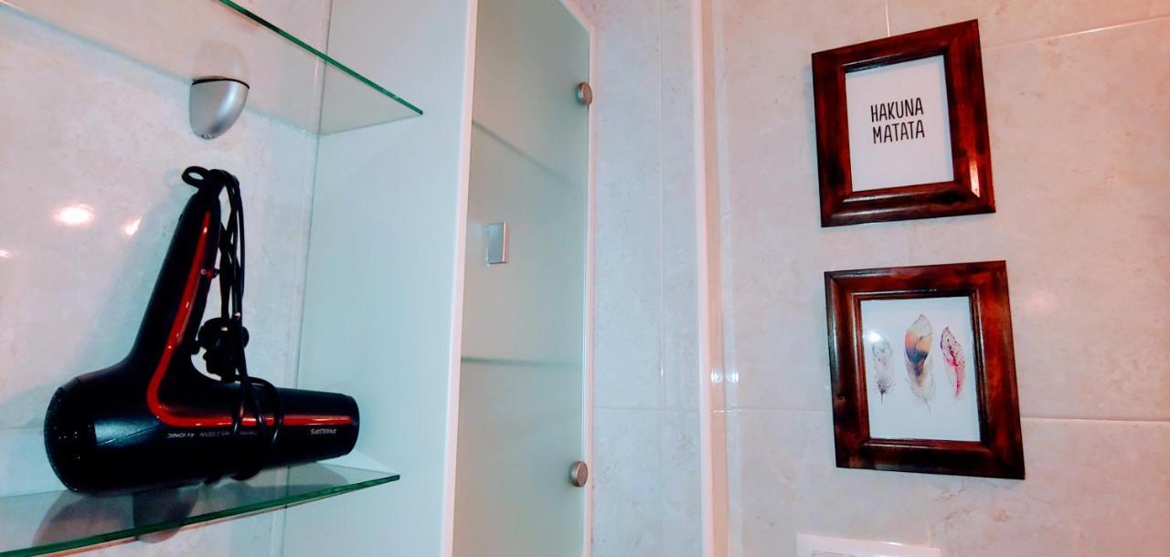 Friends&Family Apartment Ескарай Екстериор снимка
