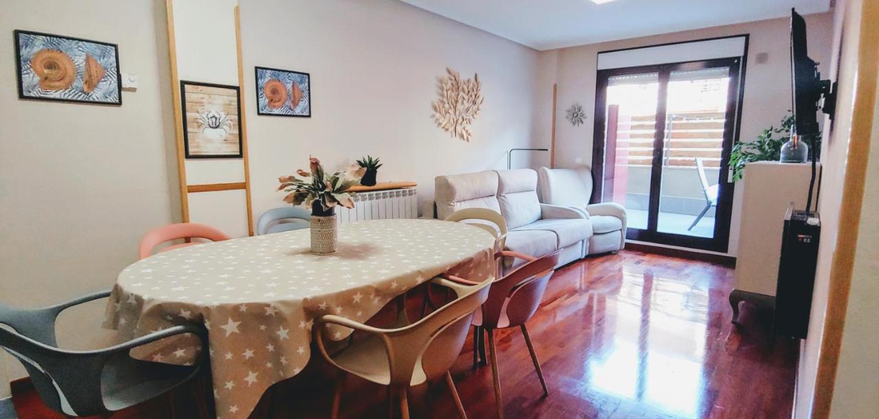 Friends&Family Apartment Ескарай Екстериор снимка
